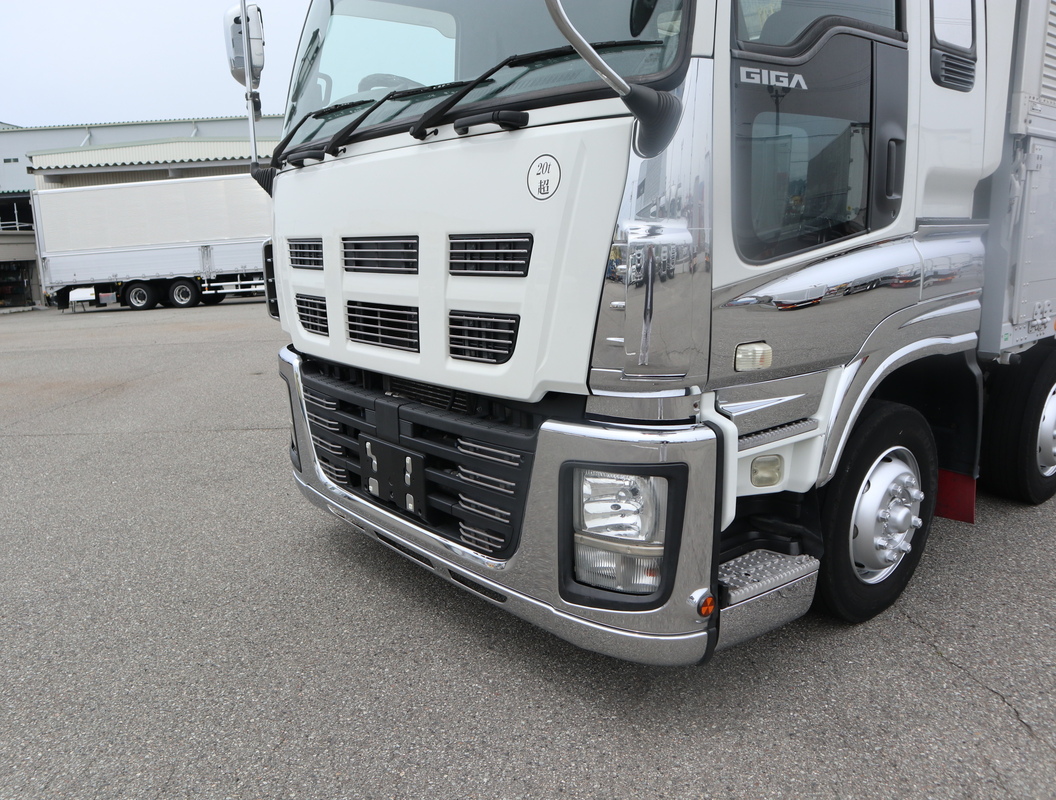 平成27年 いすゞギガ13.9t4軸低床 アルミウイング QKG-CYJ77A